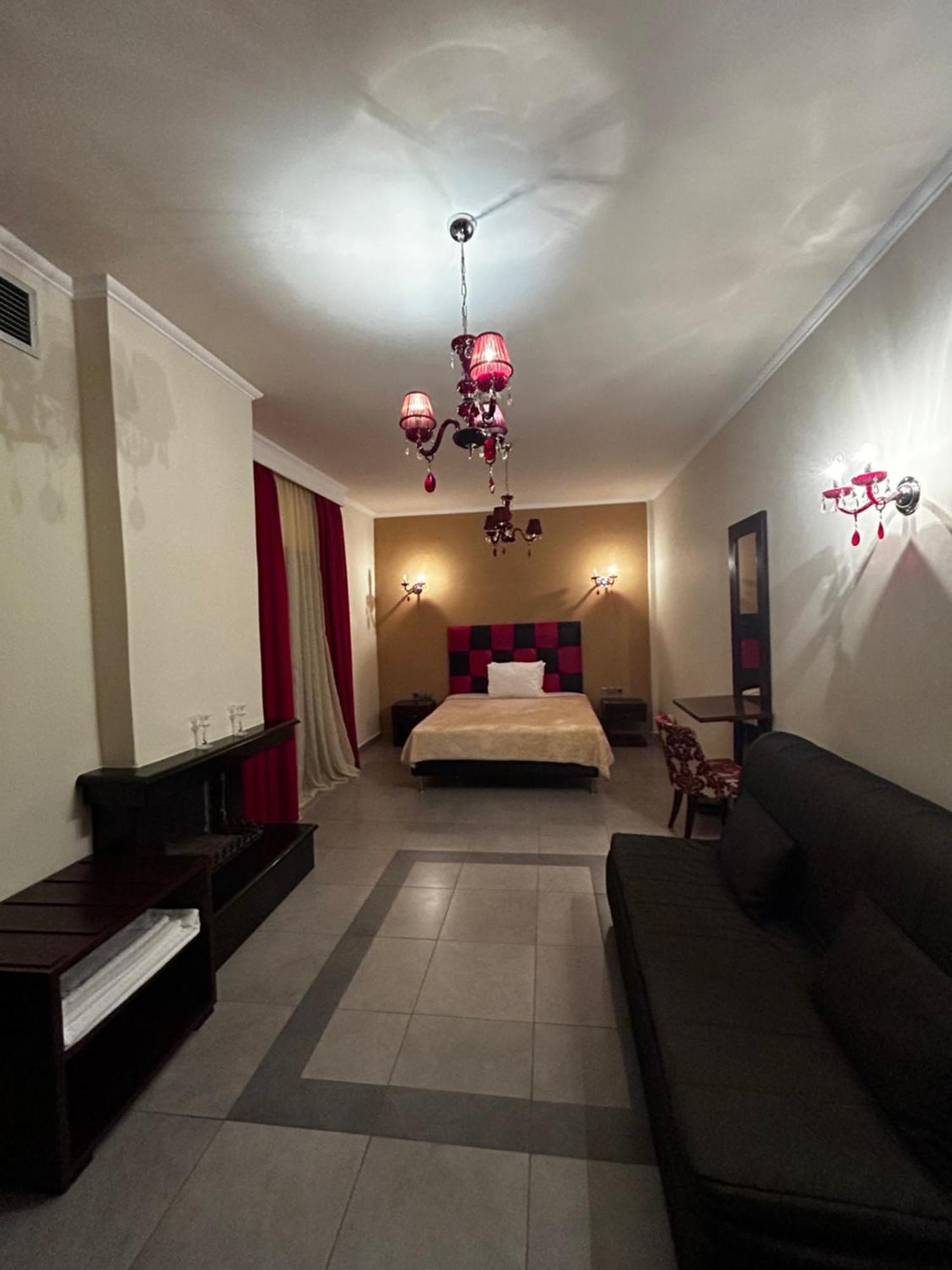סימוולי Faraggi Hotel מראה חיצוני תמונה