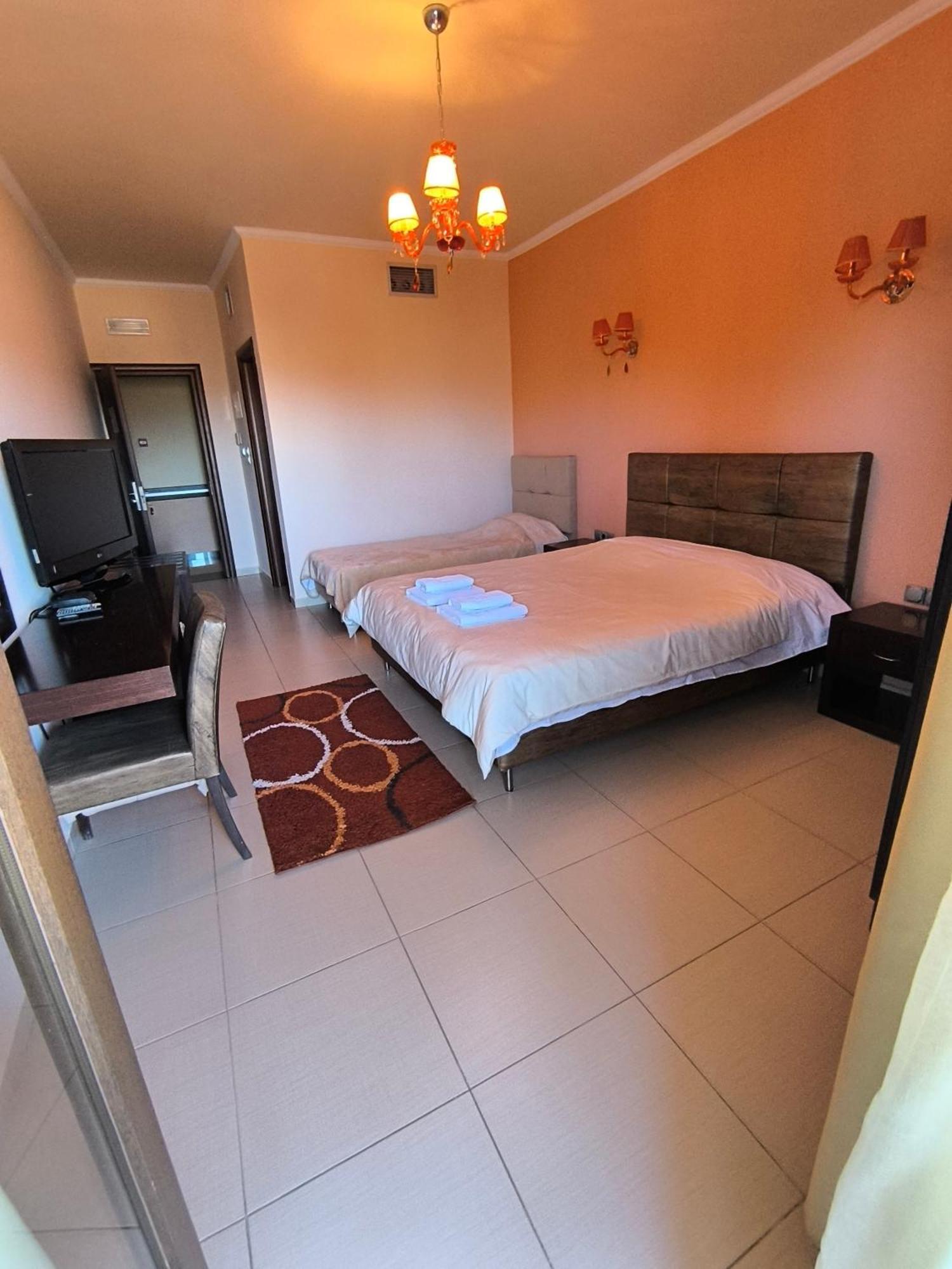 סימוולי Faraggi Hotel מראה חיצוני תמונה