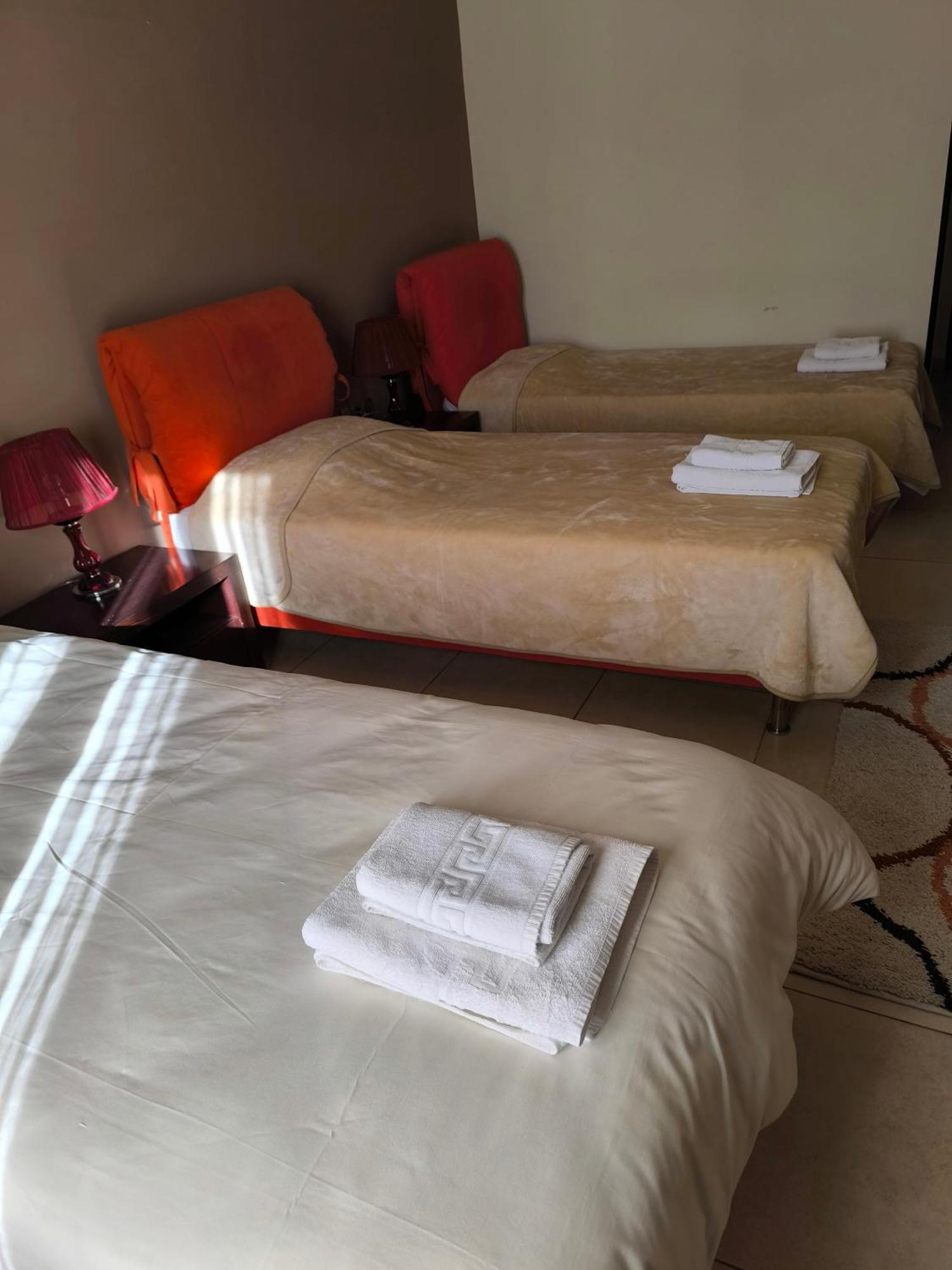 סימוולי Faraggi Hotel מראה חיצוני תמונה